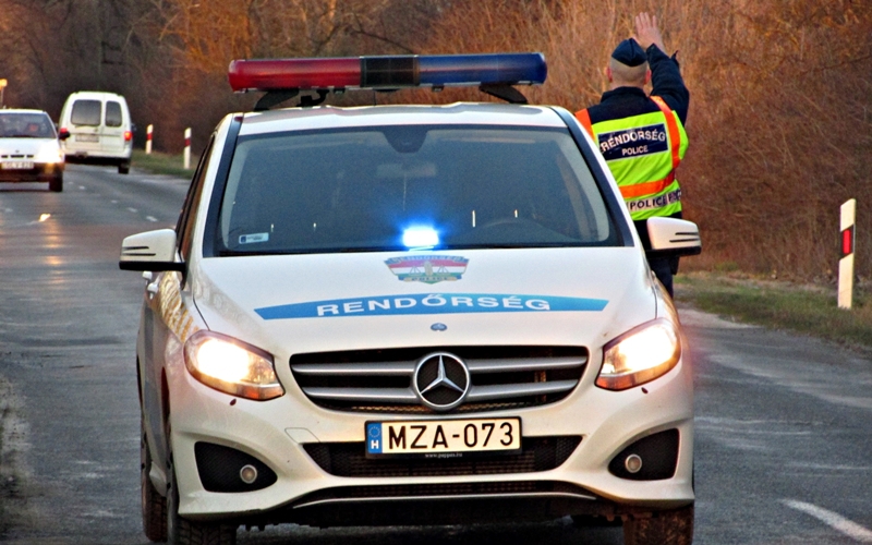 Busz és postásautó balesete