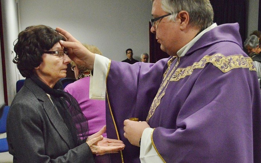 Halason is a betegekért miséztek