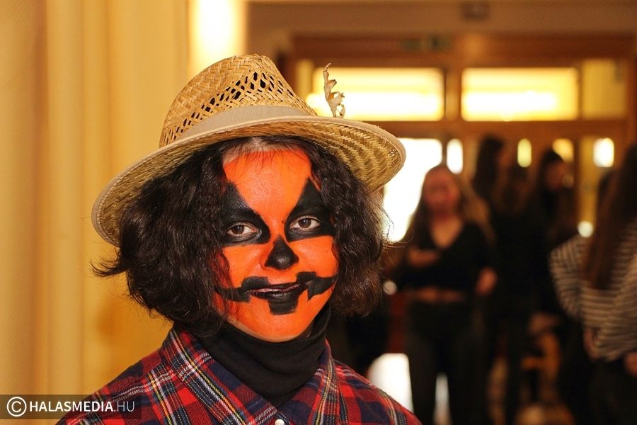 A bibós diákok és tanárok is jelmezbe bújtak