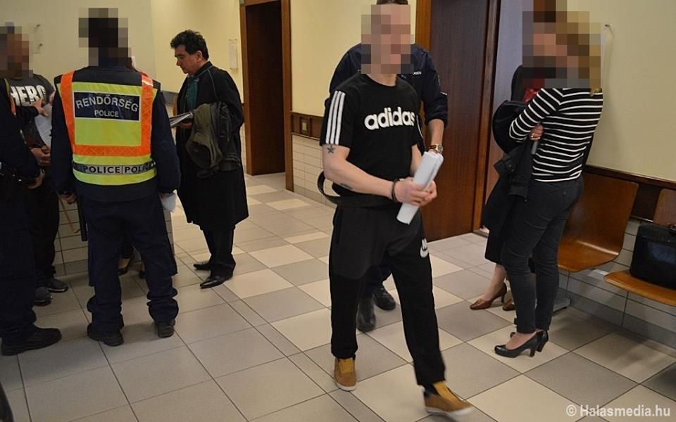 Mászott, vágott, lopott, elfogták