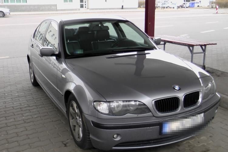 Körözött autóval kapták el