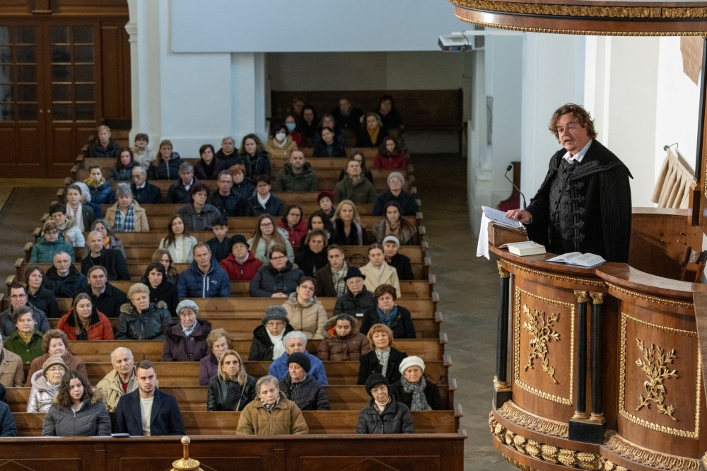 „Szeretettel fogadtak bennünket a halasiak”