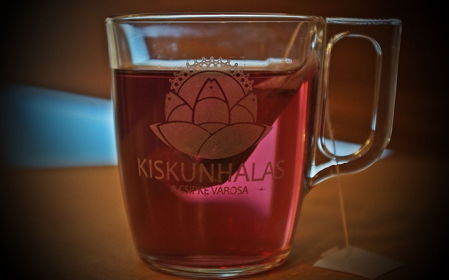 Adja kölcsön korsóját, bögréjét!