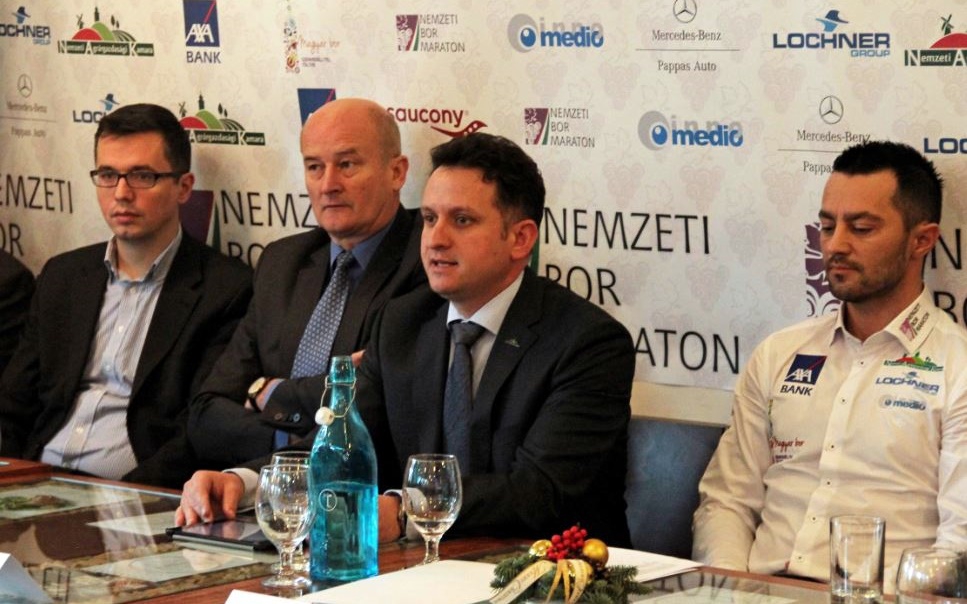 (►) Halasra jön a Nemzeti Bor Maraton