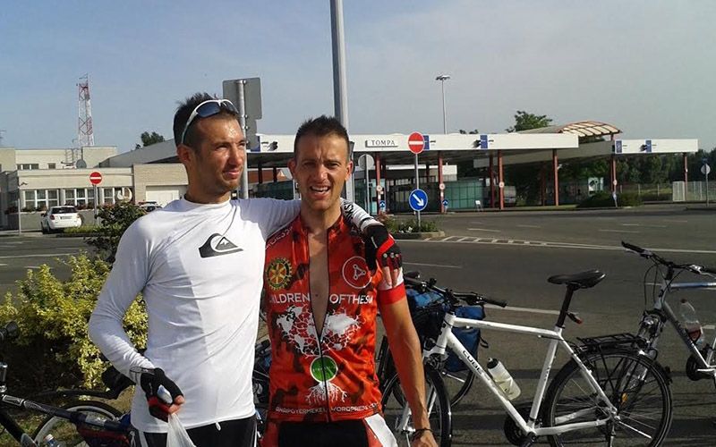 Kerékpárral a világ körül