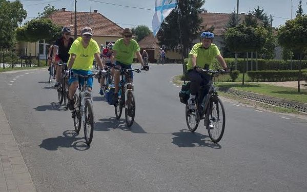 1300 kilométer bringával