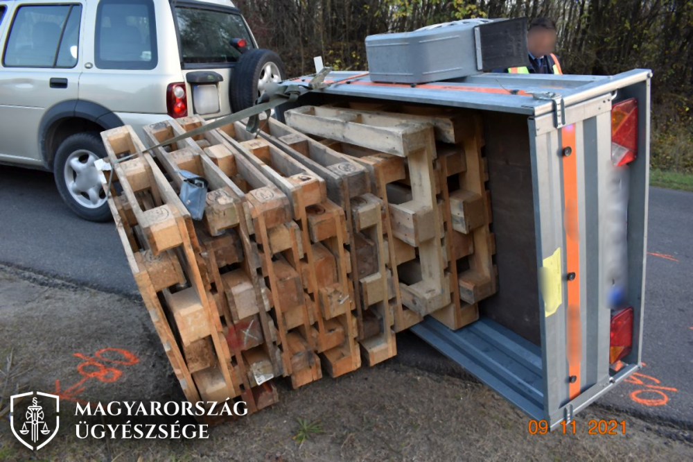 Büntetőfékezett, balesetet okozott a sofőr Kiskunmajsánál