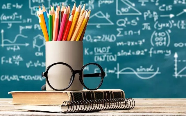 Kun Hajnalka, Hegyes Emőke és Mondovics József veheti át a város elismerését