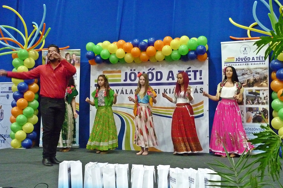 Halasi lányok a rendőrkampány arcai