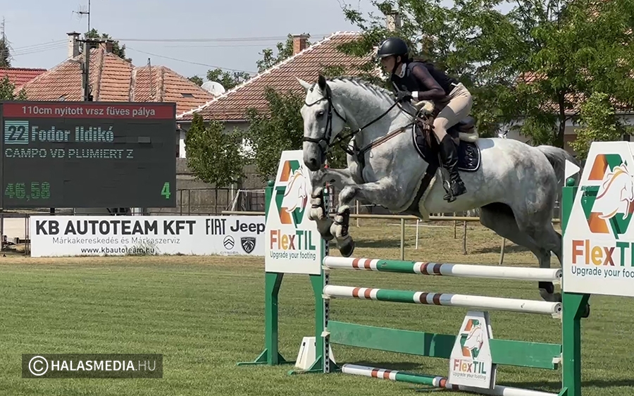 Díjugrató versenyek vasárnapig a lovasparkban