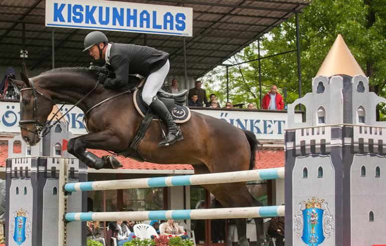 Sikerek a halasi lovasverseny előtt