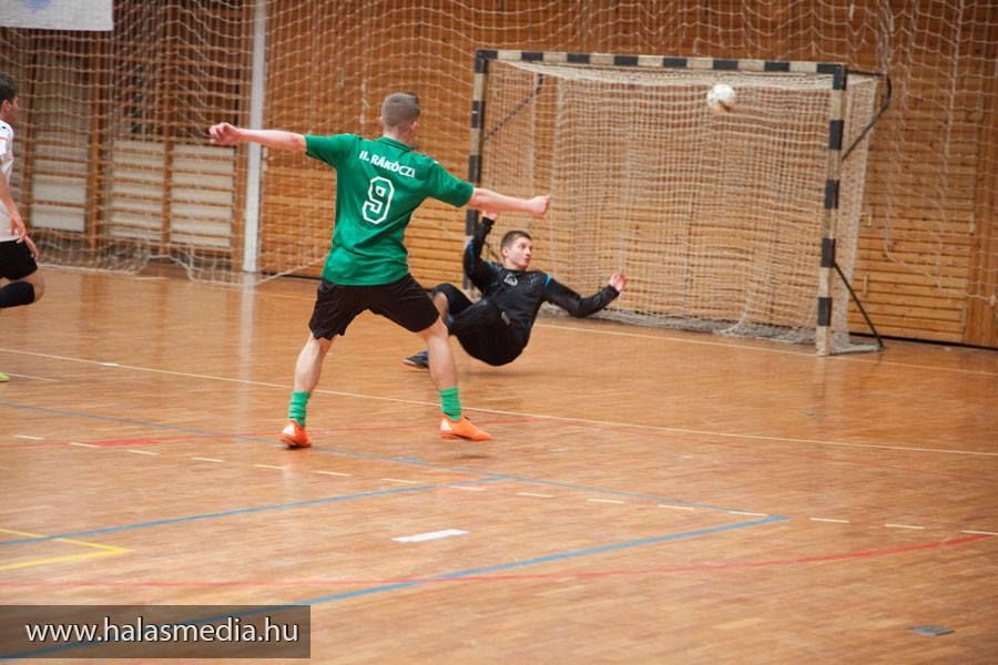 Meghitt ünnep a kistemplomban