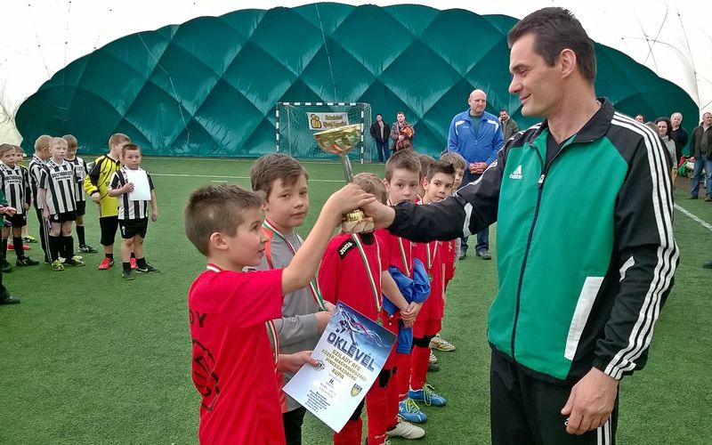 Ezüst és két különdíj