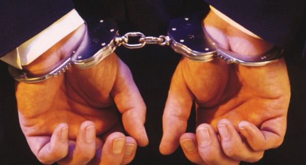 Saját apját is meglopta