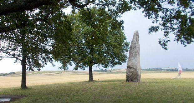 Emléktábla a morvamezei csata emlékére?