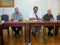 Osztályvezetőből csoportvezető, csoportvezetőből osztályvezető