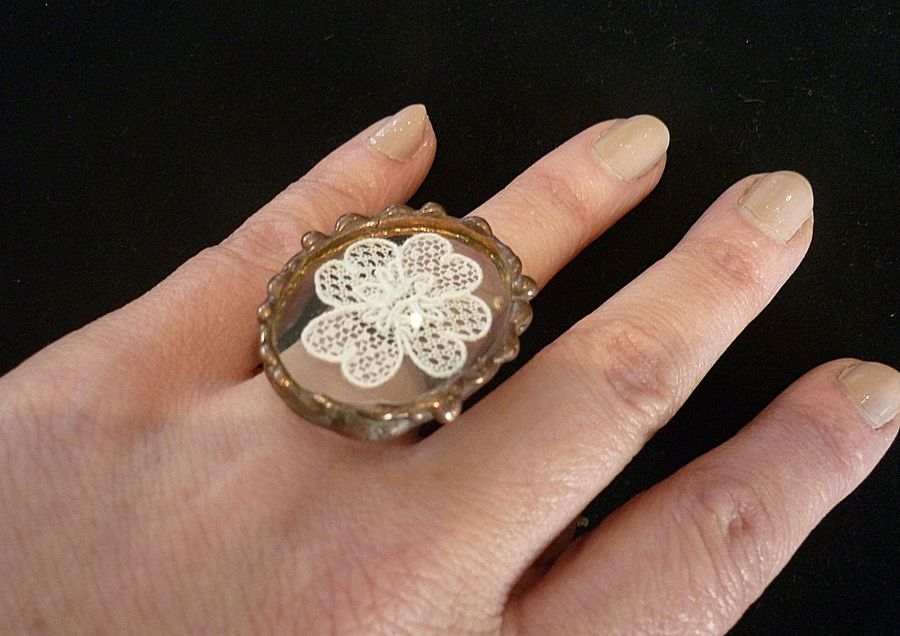 Ékszerbe zárt csipkék