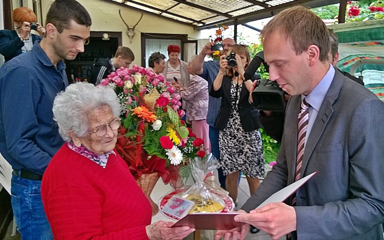 A százéves Marika nénit köszöntötték