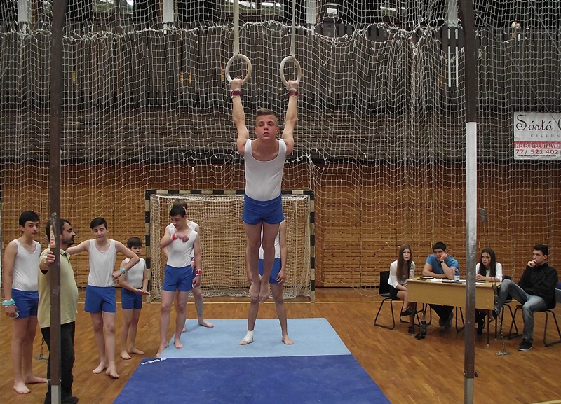 Aranyos tornászaink vannak