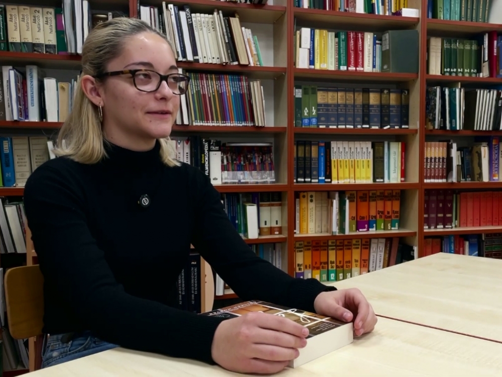 (►) Lapozgató: Dobi Vanda kedvenc könyve