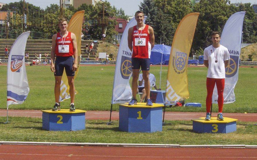 Jerémiás Donát magasabb gátakon is érmes