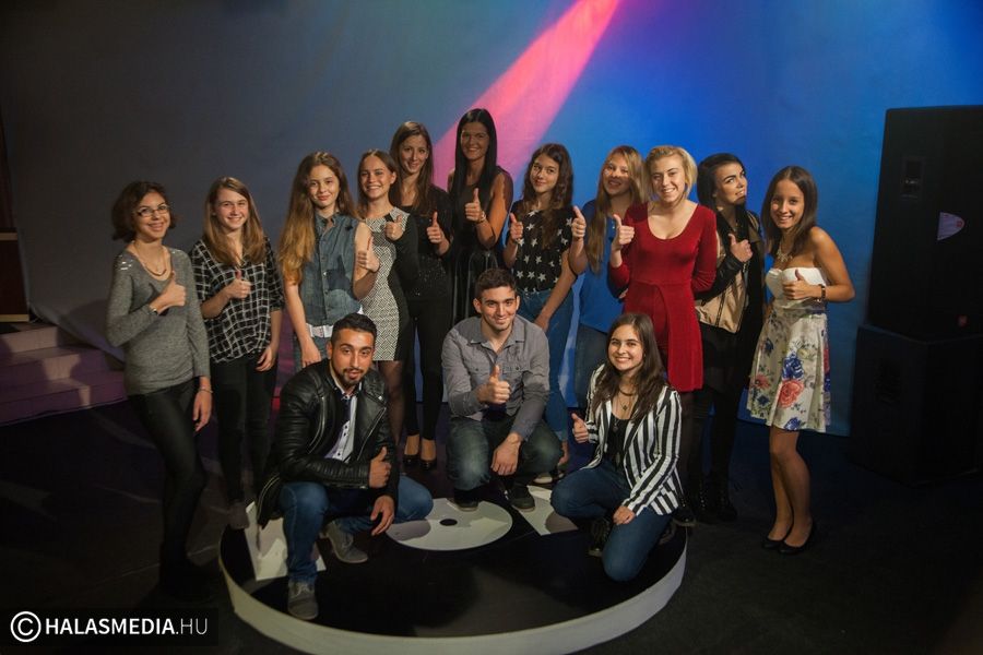 Jól ismert hangok és új tehetségek