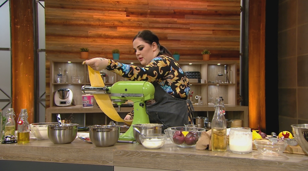 Halasi diáklány főz a séfeknek