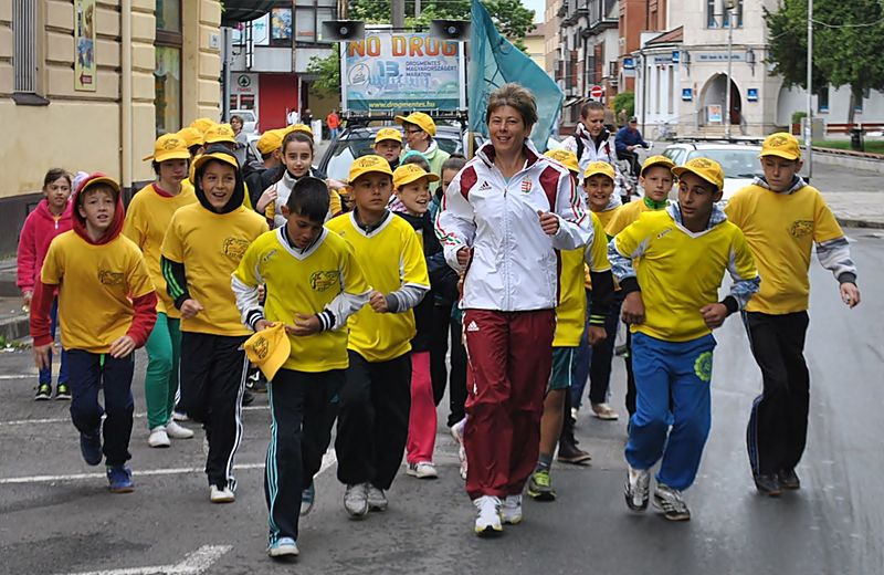 Elrajtolt Halasról a Drogmentes Maraton