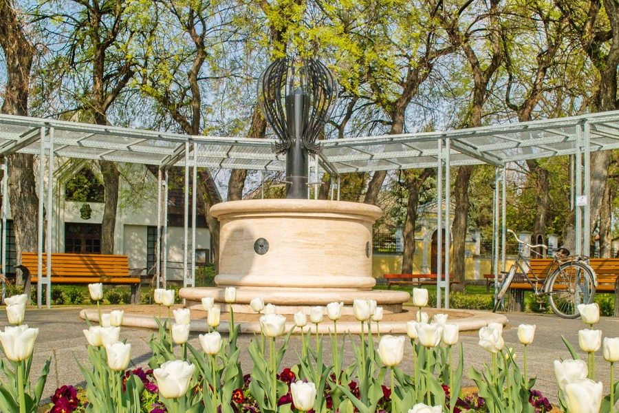 Hagyományos húsvéti locsolkodás a Húsvéti kútnál