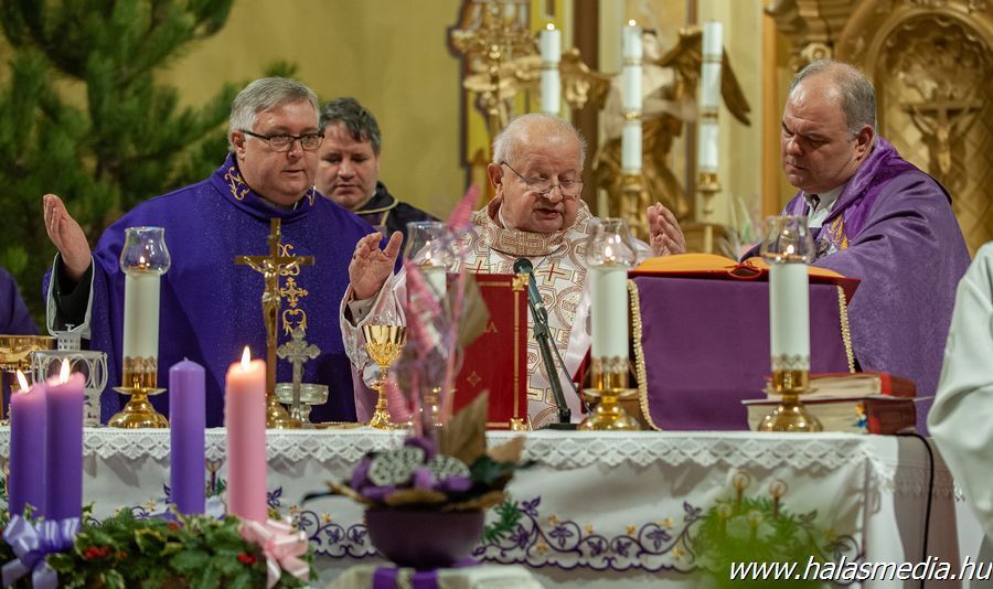Bíborosi áldás a városra, oltárszentelés (galéria)