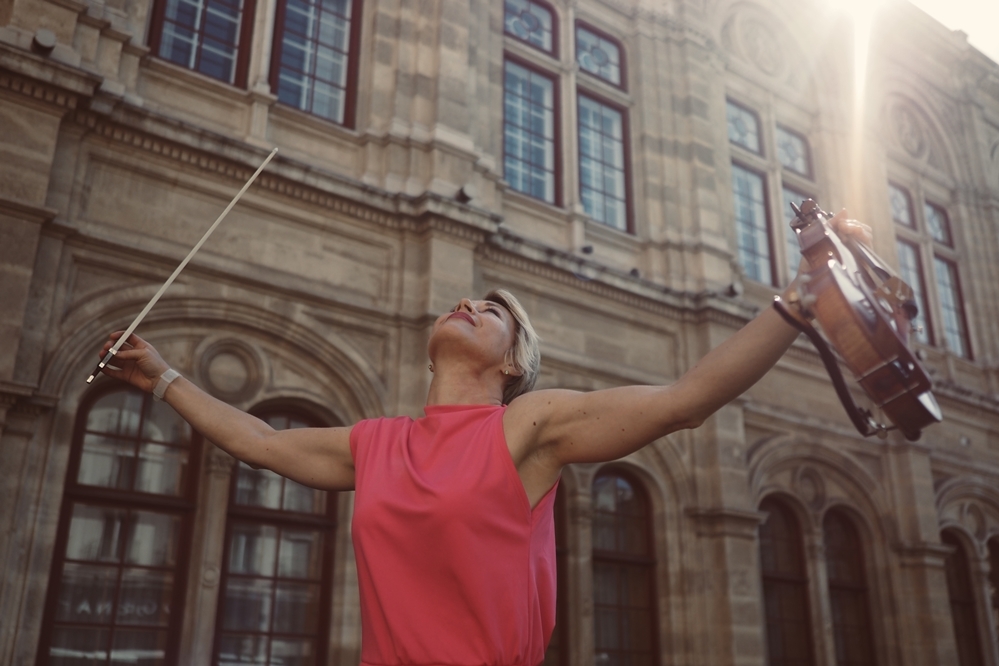 (►) Édua és az emberiség