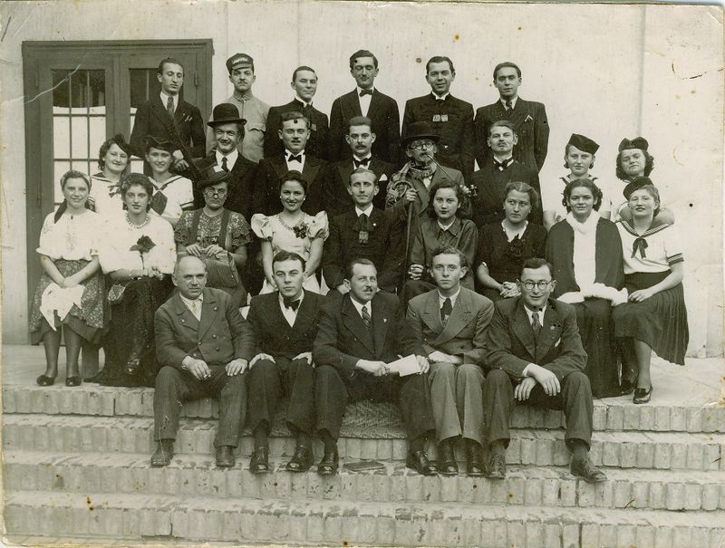 Korcsolyázók, bércséplők, zenekedvelők