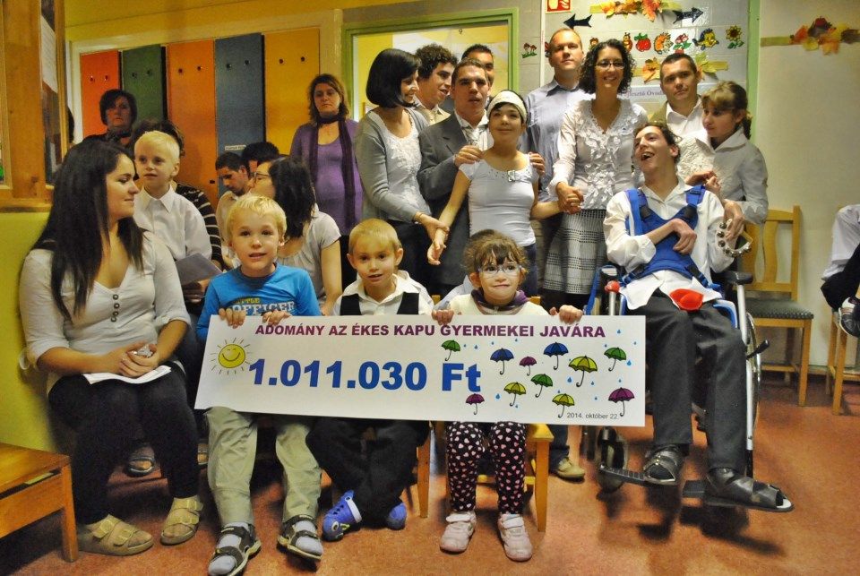 Több mint egymillió forint játszótérre