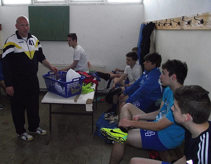 Kiakasztó: nem jött el az ellenfél