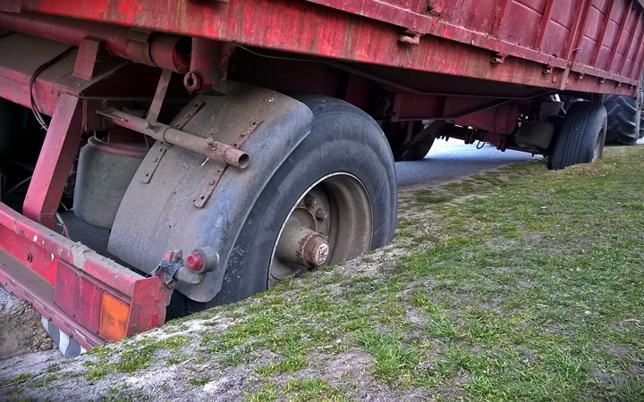 Hat órán át mentették