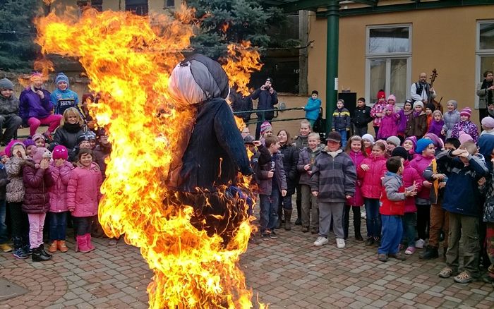(►) Elűzték a telet a gyerekek