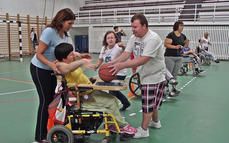 Sportnap, máltai segítséggel