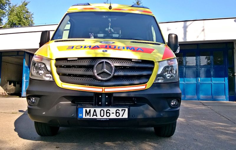 Elütött gyalogos, részegség, sérülés a házibulin