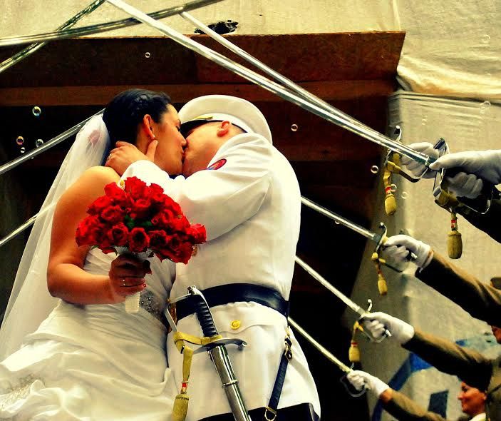 Gyűrű, csók, kard