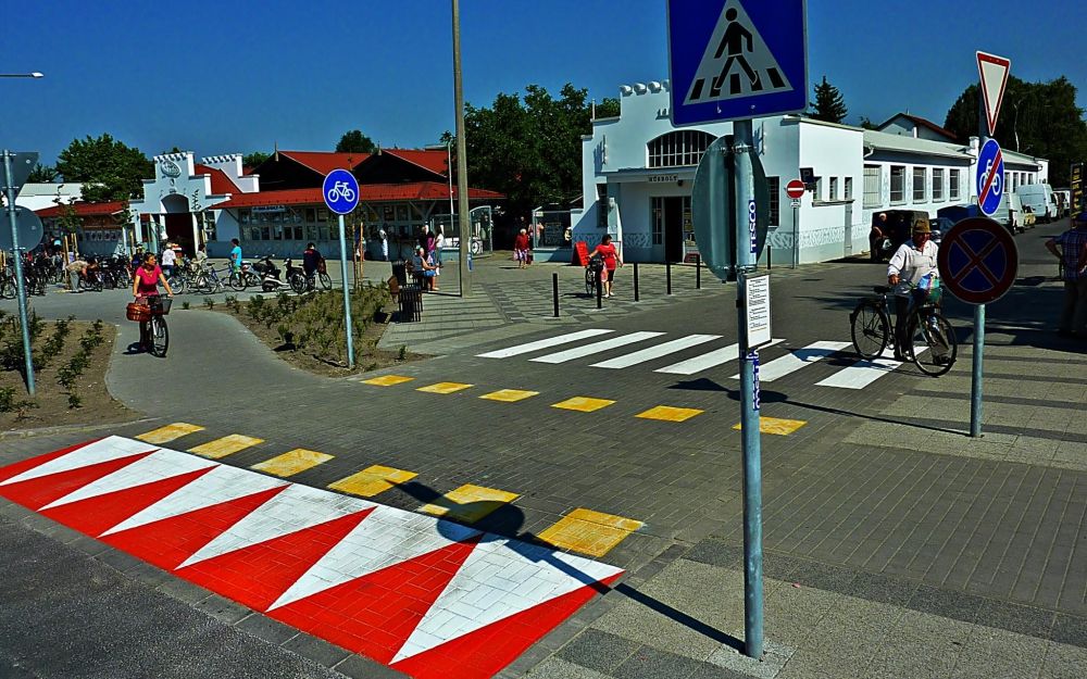 (►) Városközpont: másik beruházás gondoskodik az elmaradt járdákról