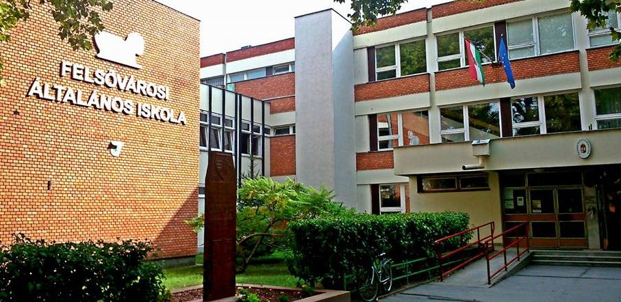 Bezárt óvodák és online oktatás halasi iskolákban