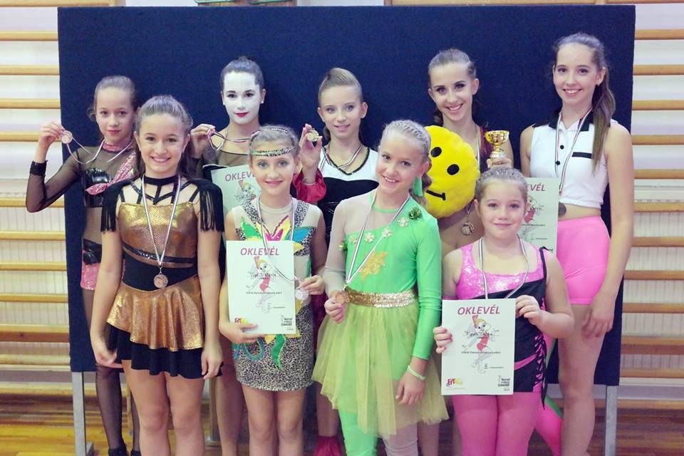 Éremhalmozó fit-kidek