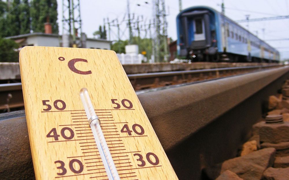 A sínek sem bírják a nagy meleget