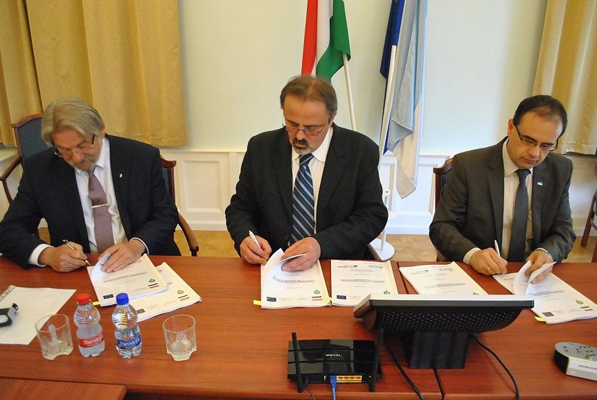 Aláírtak - indul a főtér megújítása (videó)