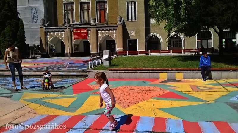 Napsütés, remek programok a főtéren