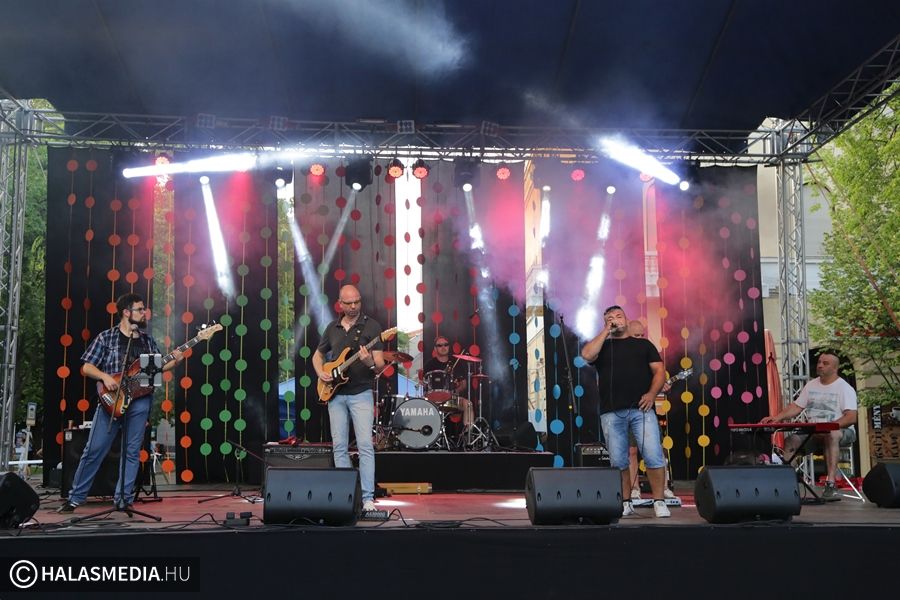 Megkezdődött a Nyárindító Főtérparty