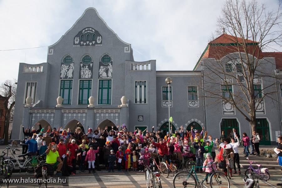 Megduplázódott a létszám