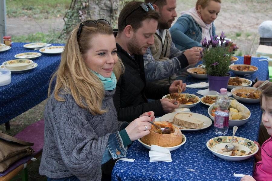 Több mint 70 bográcsban főttek a gulyások