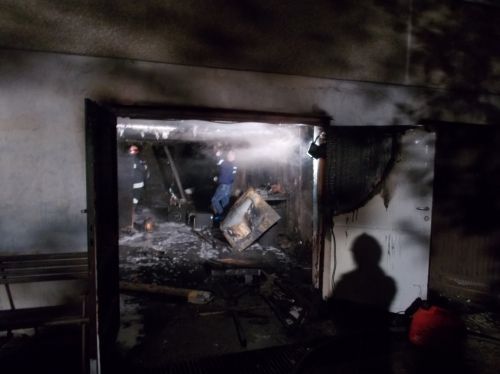 Égett a jánoshalmi garázs