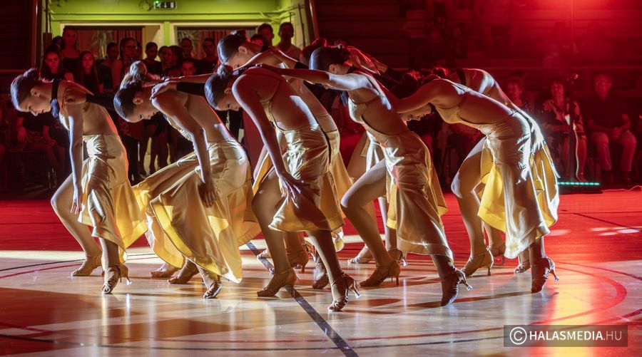 (►) A hőségre forró táncgálával felelt a Stúdió 2000 TSE  (galéria)